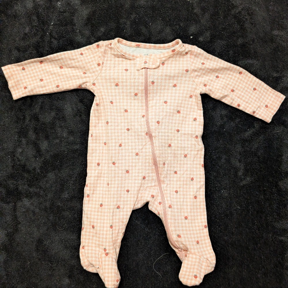 8 for $12 / Carter's Strawberry Footie